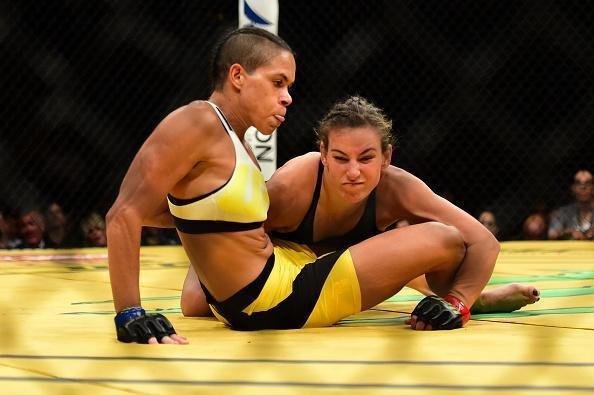 Fotos da grande vitória de Amanda Nunes pelo cinturão do UFC