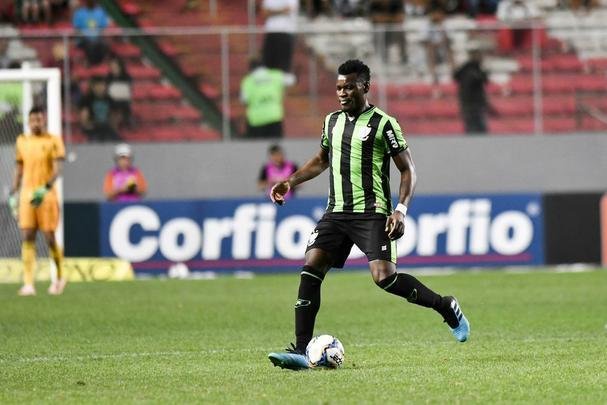 Fotos do jogo entre América e Operário