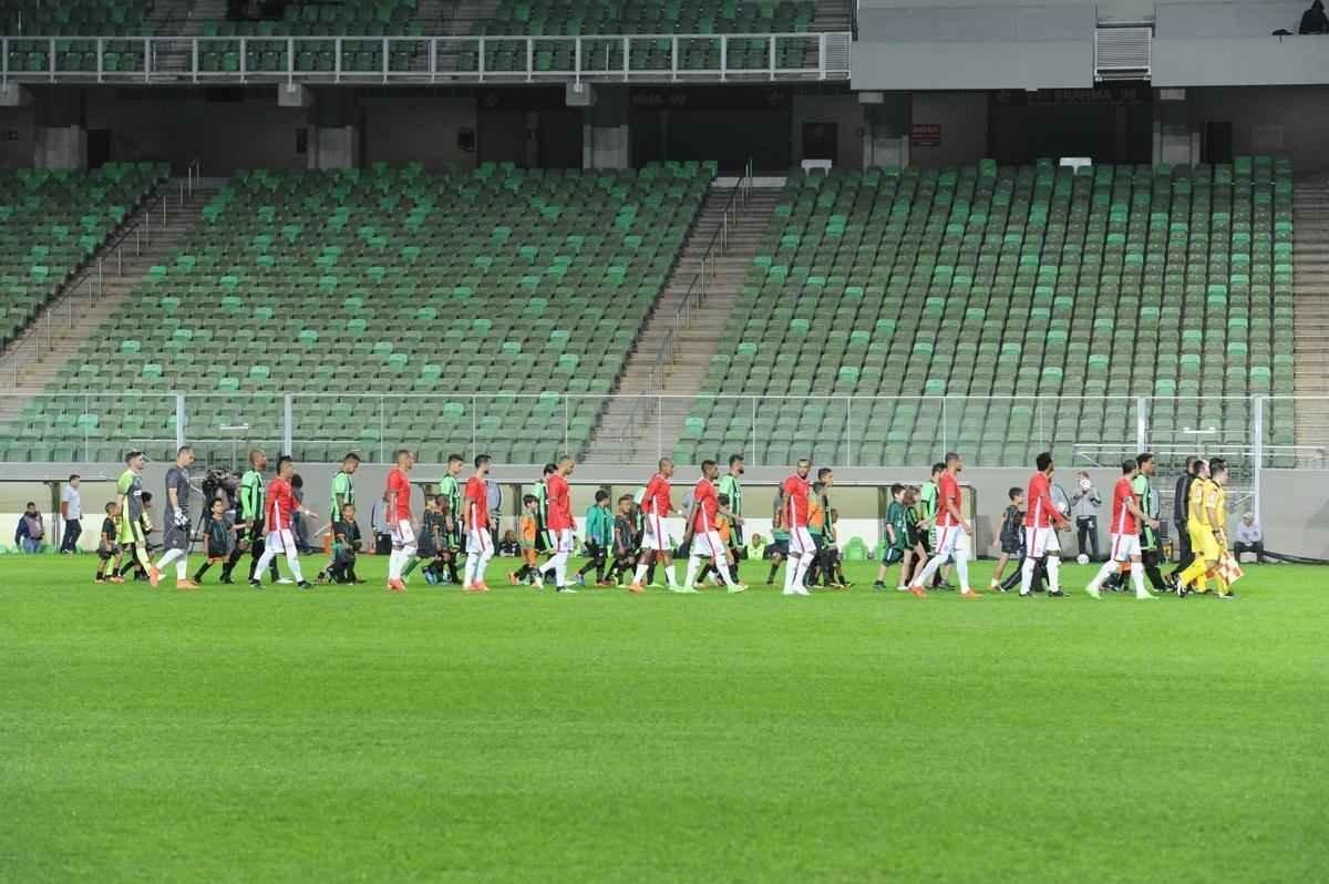 Amrica e Boa Esporte se enfrentaram no Independncia, pela 13 rodada da Srie B do Campeonato Brasileiro