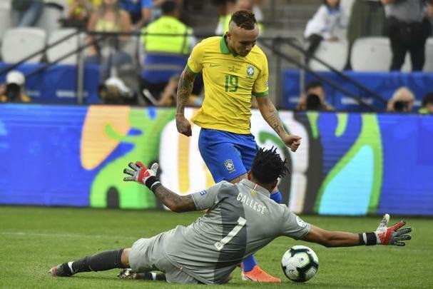 Imagens da vitória do Brasil sobre o Peru, na Arena Corinthians