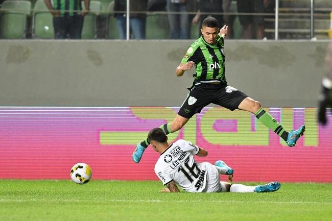 Fotos do jogo entre Amrica e Corinthians