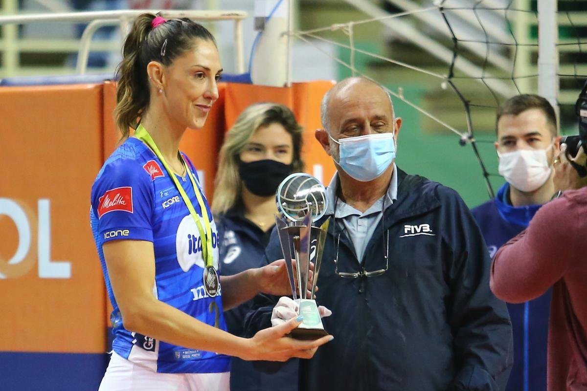 Praia venceu o Minas por 3 sets a 0, em Brusque (SC), e conquistou a Supercopa