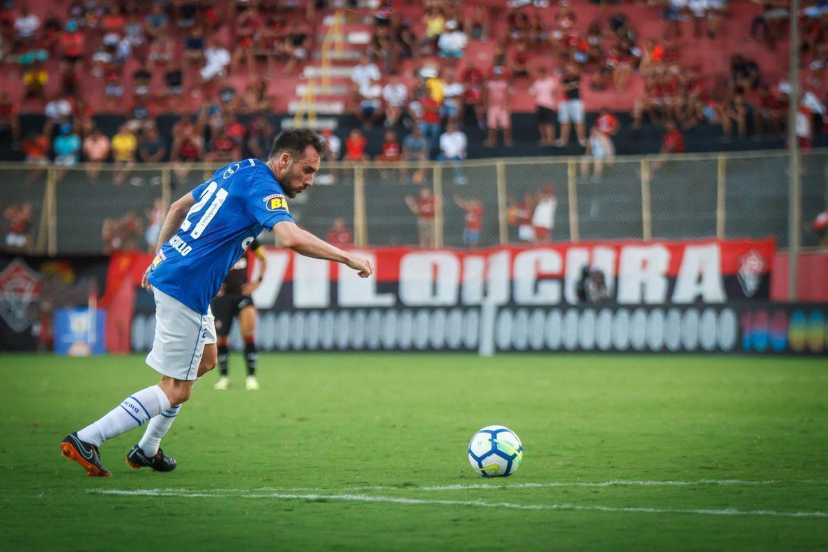 Cruzeiro empatou com Vitória no Barradão, em Salvador, por 1 a 1, pela 17ª rodada do Brasileiro