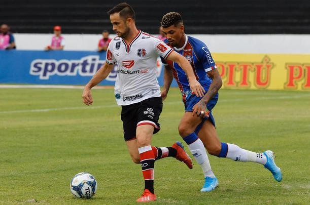 Santa Cruz e Bahia se enfrentaram no Arruda e empataram sem gols na estreia da Copa do Nordeste, em jogo que foi recheado de homenagens a Tiago Cardoso
