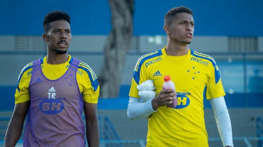 Imagens do último treino do Cruzeiro antes de enfrentar o Sergipe pela Copa do Brasil