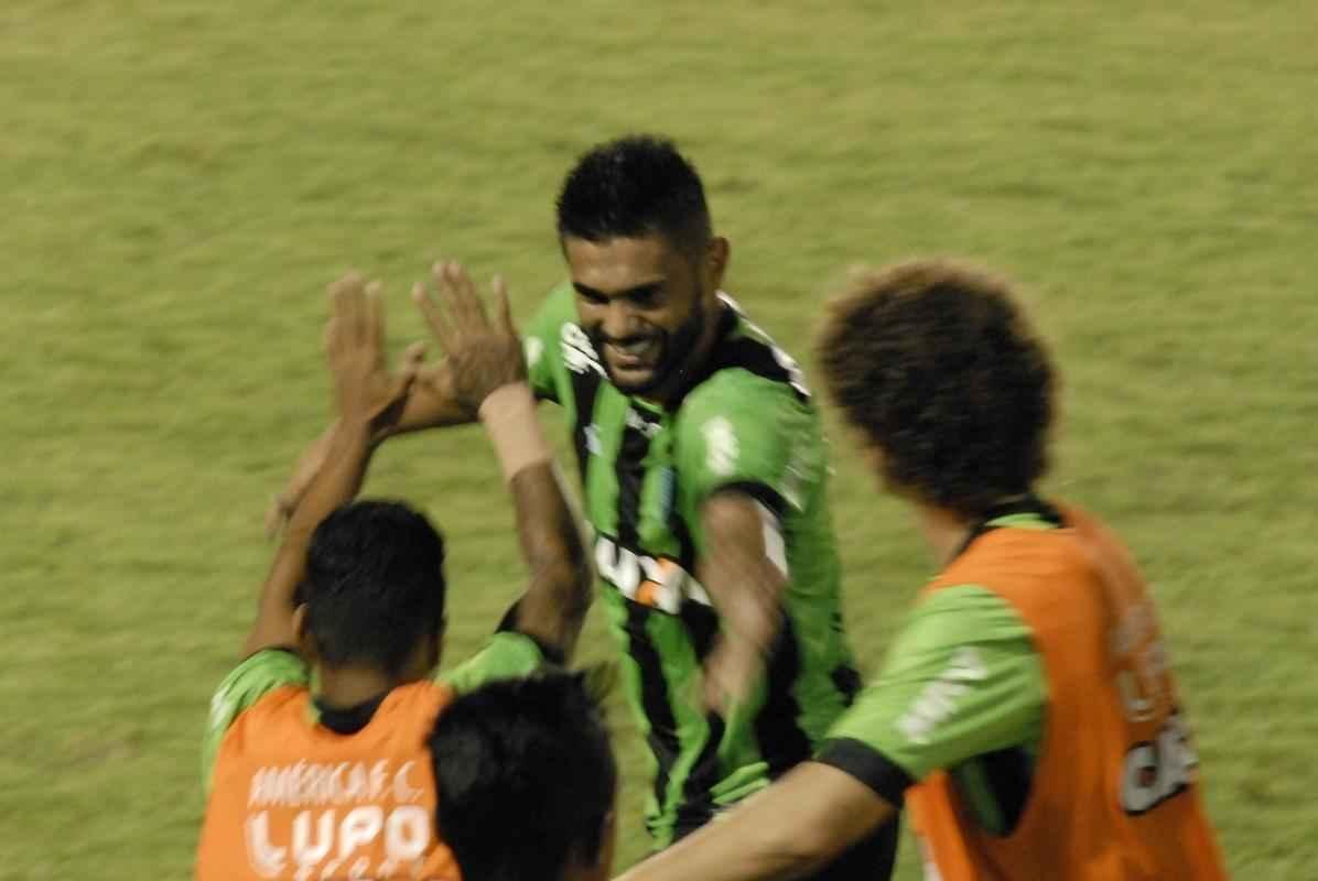 Amrica goleou Luverdense no Passo das Emas com gols de Renan Oliveira, Luan e Neto Moura