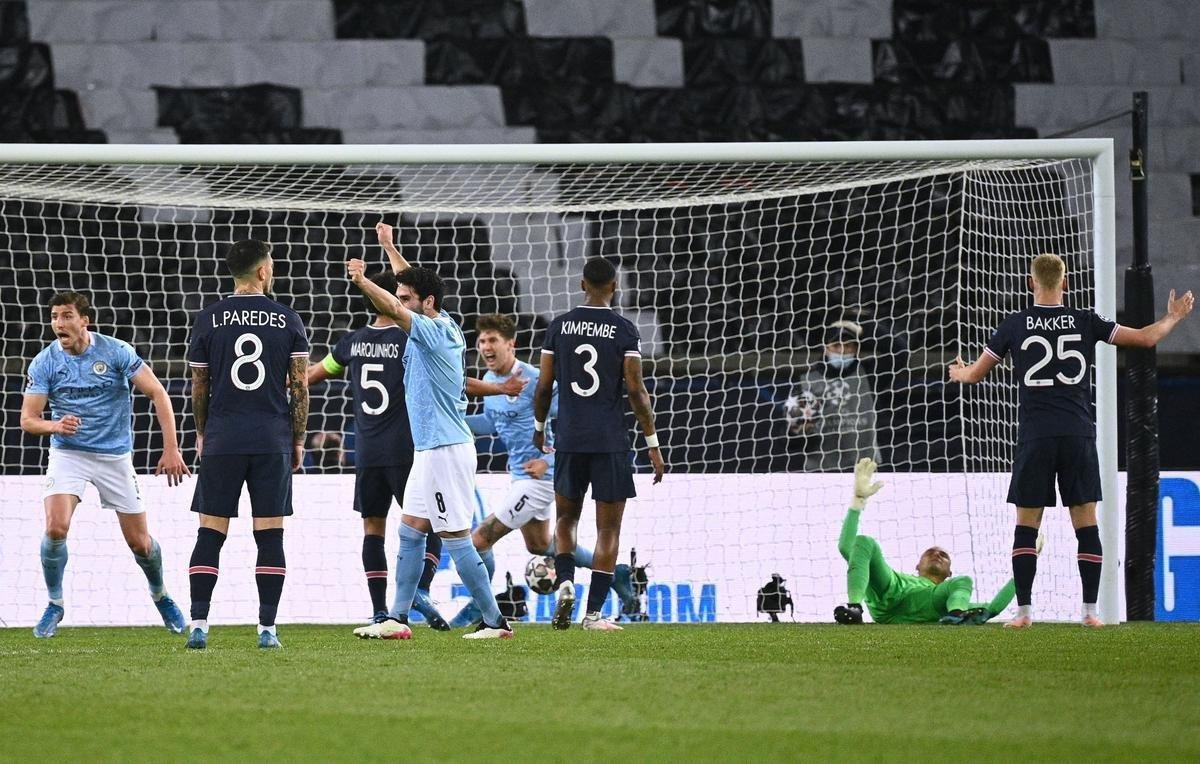 Fotos do jogo de ida da semifinal da Liga dos Campees da Europa, entre PSG e Manchester City, no Parque dos Prncipes, em Paris