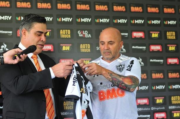 Sampaoli foi apresentado ao Atltico na tarde desta segunda-feira