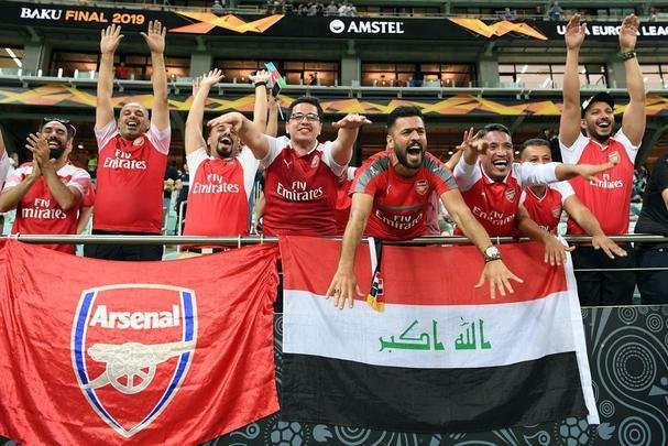 Arsenal e Chelsea se enfrentaram nesta tera-feira, diante de milhares de torcedores no Estdio Olmpico de Baku