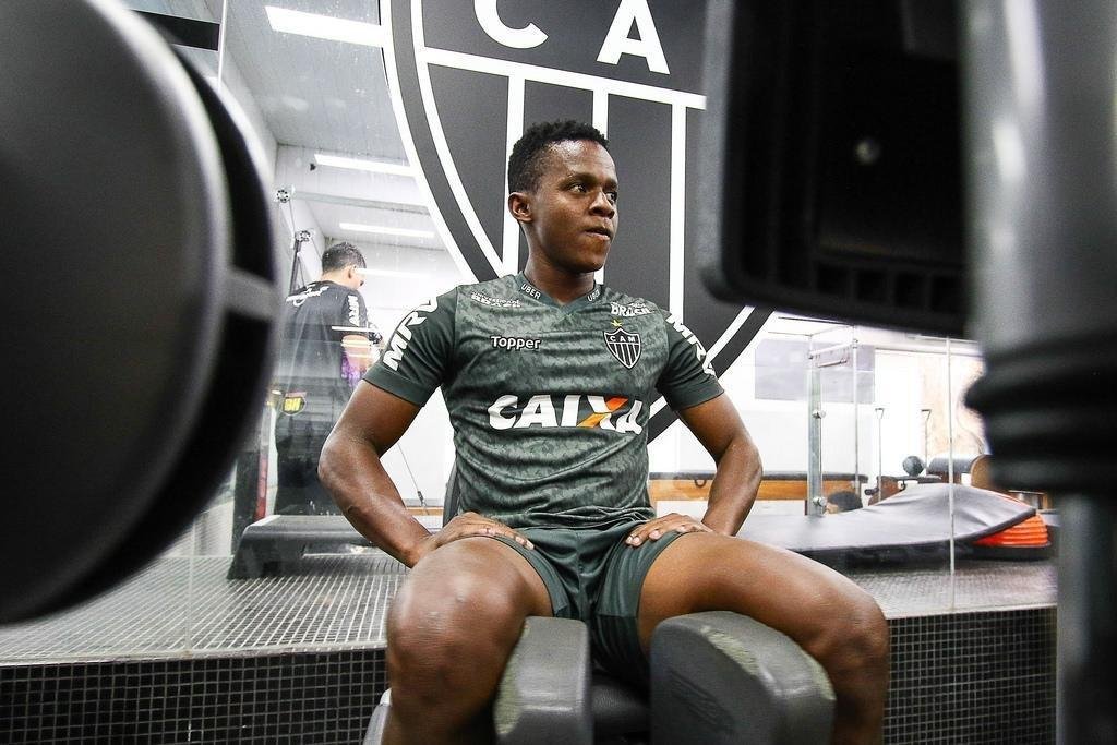 Depois da vitria por 3 a 0 sobre o Coimbra, em jogo-treino na Cidade do Galo, os jogadores do Atltico fizeram um trabalho fsico na academia do CT. Veja fotos