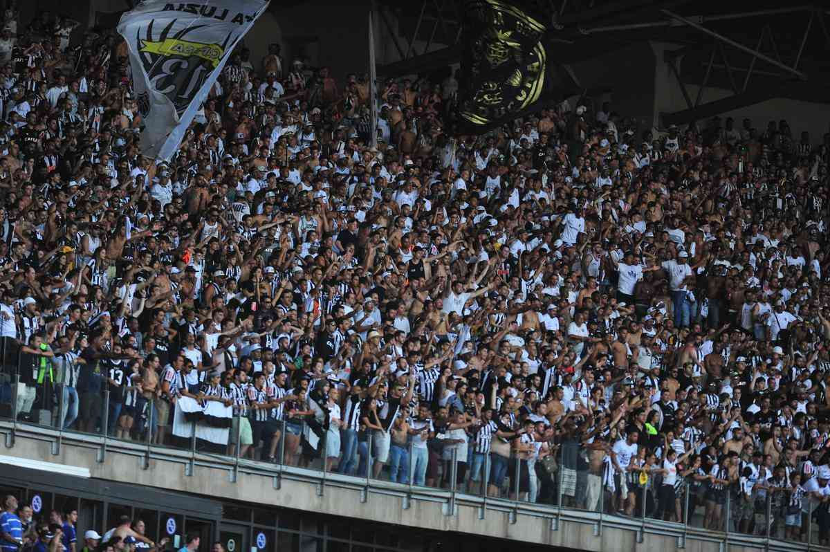 Torcida do Atltico na final do Campeonato Mineiro, contra o Cruzeiro, no Mineiro