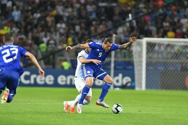 Fotos do duelo entre Argentina e Paraguai, no Mineiro, pela Copa Amrica