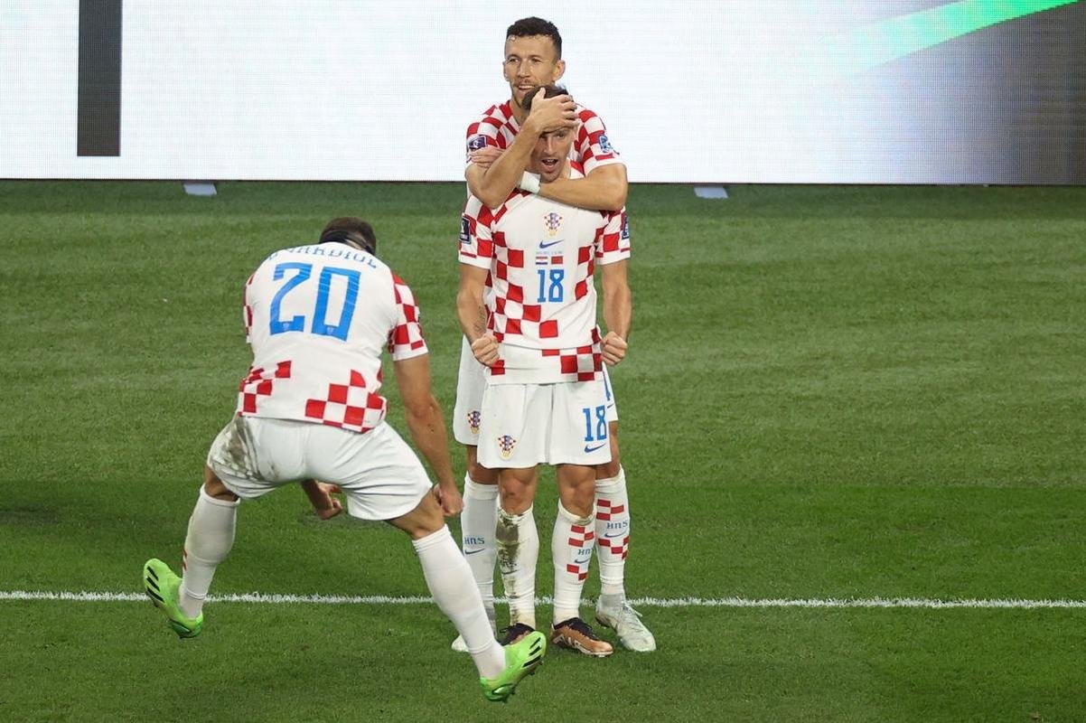 Mislav Orsic marcou um golao e recolocou a Crocia em vantagem no duelo com o Marrocos pelo terceiro lugar da Copa do Mundo: 2 a 1