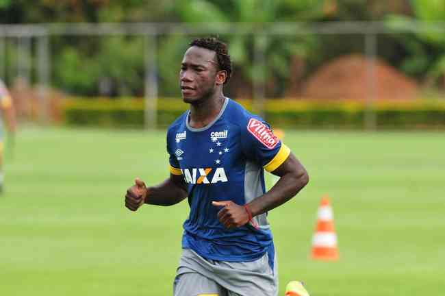 Ecuadorian Kunti Caicedo played for Cruzeiro in 2017. The defender has been without a club since leaving Ecuador's LSU at the end of 2022.