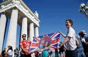 Torcidas de Tunsia e Inglaterra fizeram a festa em Volgogrado