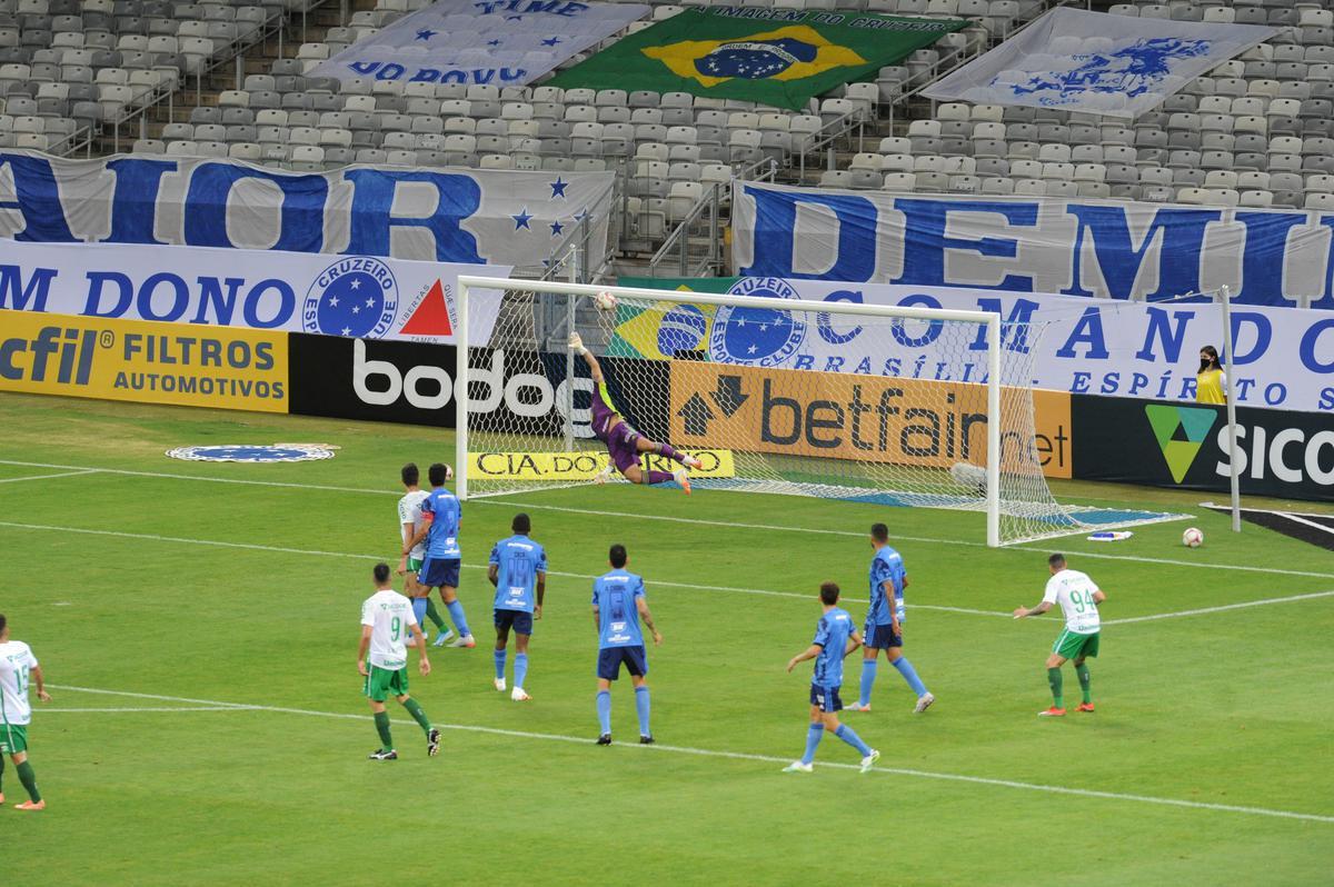 4ª rodada - Cruzeiro 0x1 Chapecoense, 20/8, no Mineirão - 11º lugar, com 3 pontos.