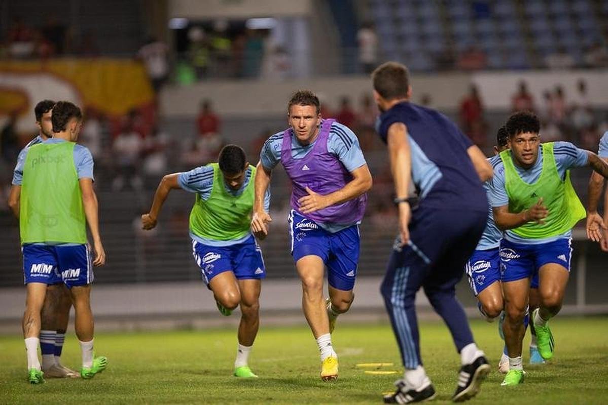 Fotos da partida entre CRB e Cruzeiro, no Estdio Rei Pel, em Macei-AL, pela 30 rodada da Srie B do Brasileiro