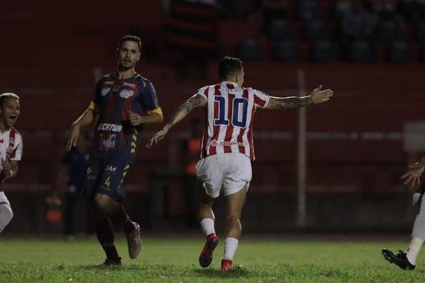 Timbu venceu a equipe paranaense fora de casa com gols de Jean Carlos e Matheus Carvalho