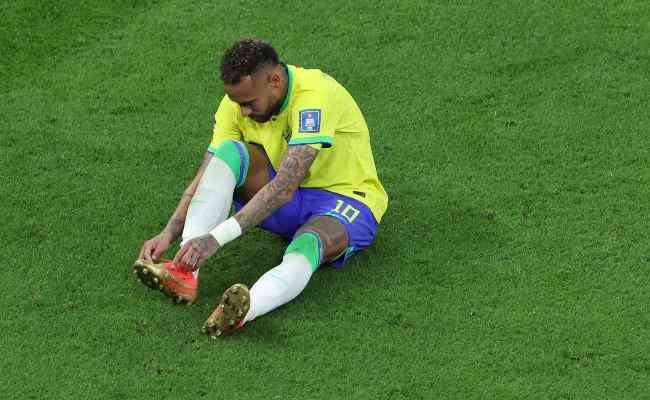 Neymar  dvida para as oitavas, e Seleo teme abatimento do camisa 10