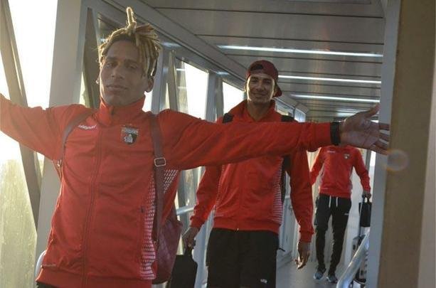 Imagens do embarque do Deportivo Lara para Belo Horizonte