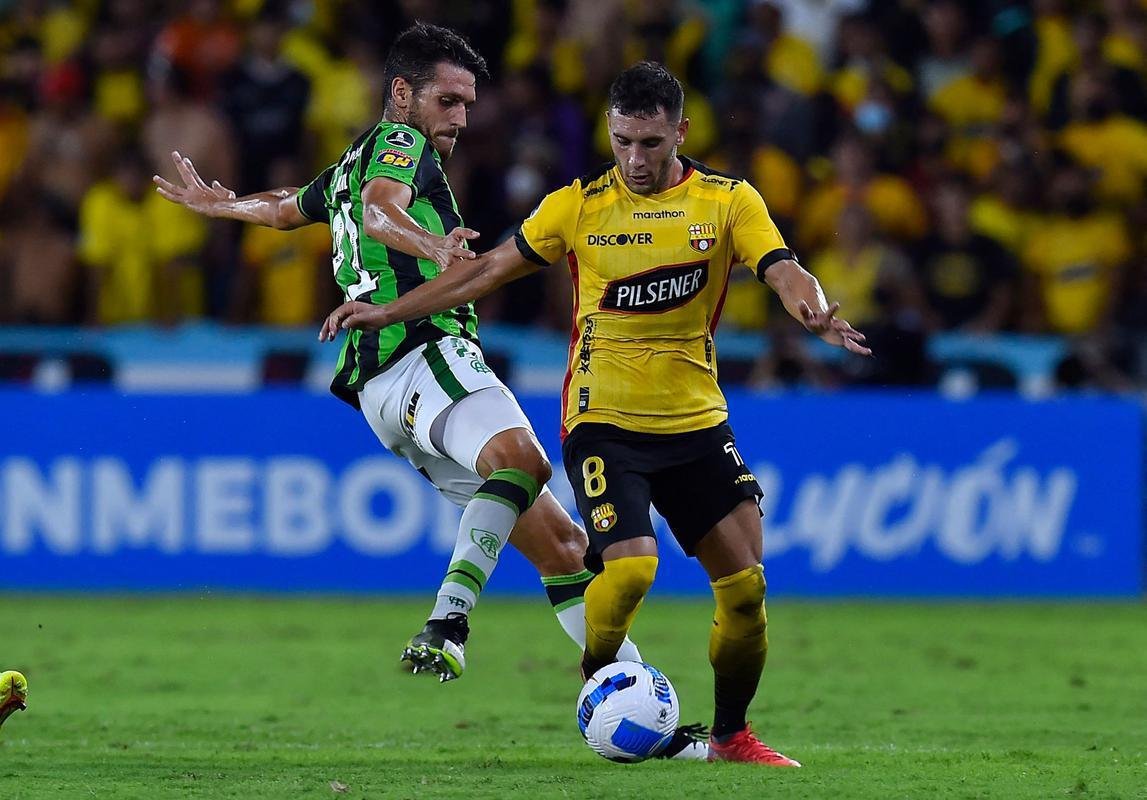 Barcelona-EQU x Amrica: fotos do jogo pela Libertadores