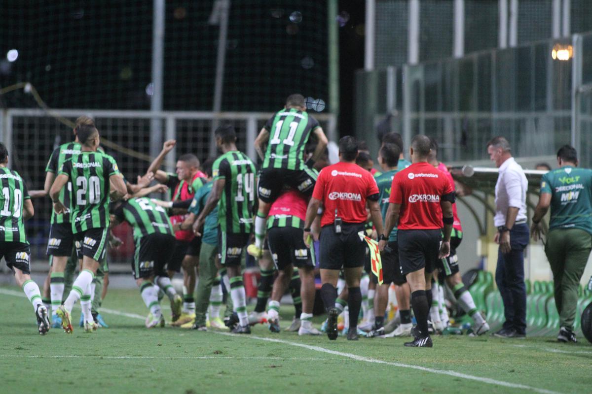 Equipes se enfrentaram no Independncia, em Belo Horizonte, pela volta da semifinal do Campeonato Mineiro