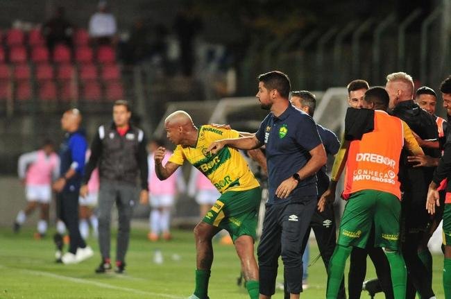 Cruzeiro x Cuiab: fotos do jogo na Arena do Jacar, em Sete Lagoas
