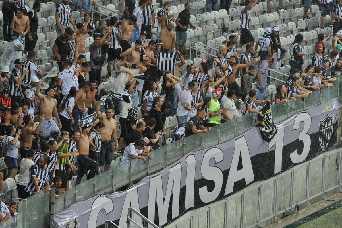 Torcida do Atltico no clssico contra o Amrica, no Mineiro, pela Copa Libertadores
