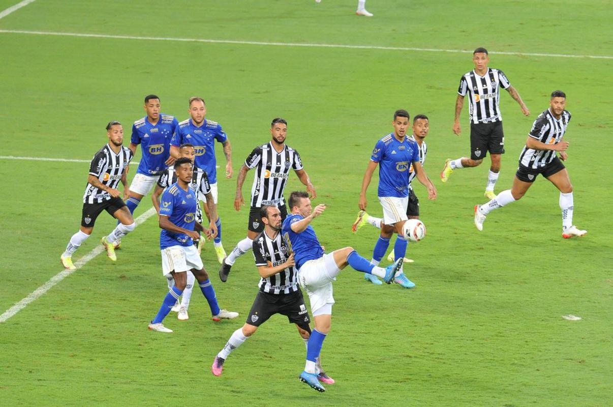 Fotos do clssico entre Atltico e Cruzeiro, no Mineiro