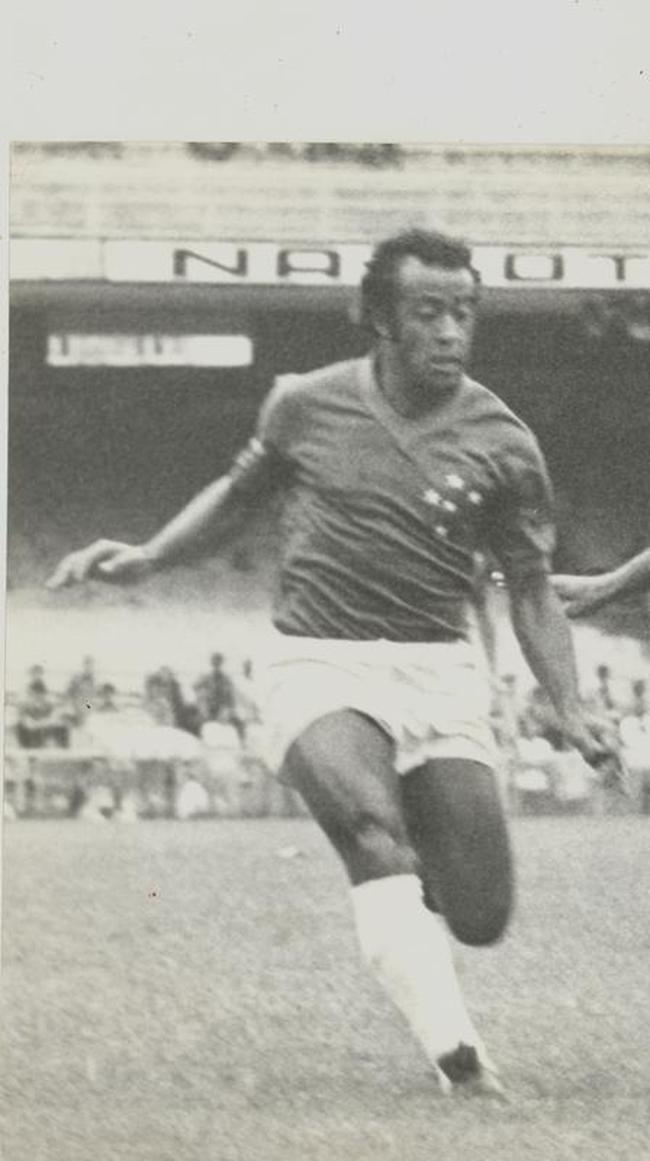 11 ttulos - Dirceu Lopes (meia). Perodo no clube: 1963 a 1977. Conquistas: Copa Libertadores (1976), Taa Brasil (1966), Campeonato Mineiro (1965, 1966, 1967, 1968, 1969, 1972, 1973, 1974 e 1975)