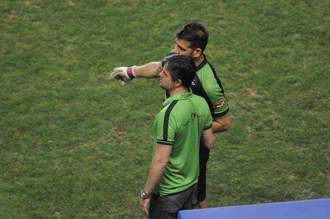 Veja as fotos do confronto entre Amrica e Bahia, no estdio Independncia, em BH, pela 27 rodada do Campeonato Brasileiro.