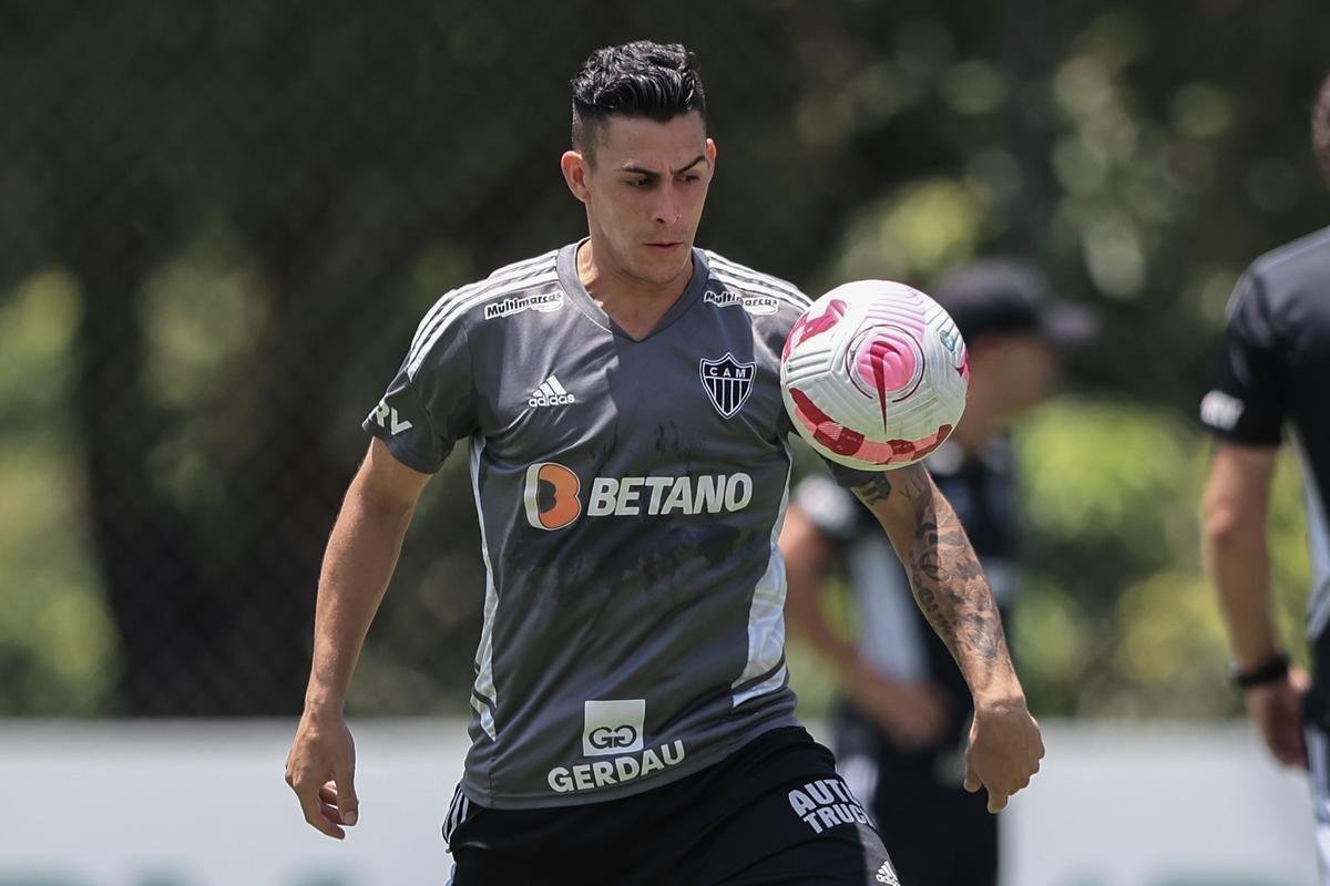 Fotos do treino do Atltico, que teve Hulk em campo 