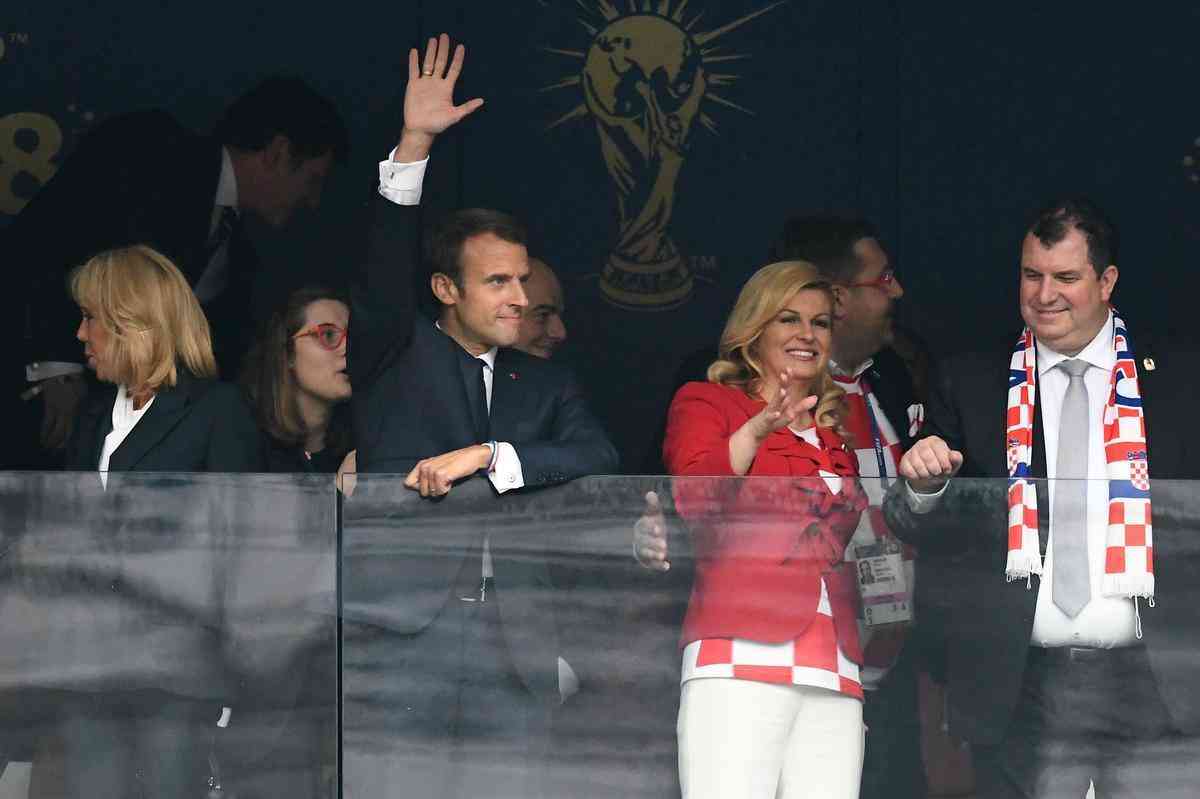 Presidente francs Emmanuel Macron, presidente croata Kolinda Grabar-Kitarovic, presidente da Fifa Gianni Infantino e o presidente russo Vladimir Putin no estdio Luzhniki, em Moscou