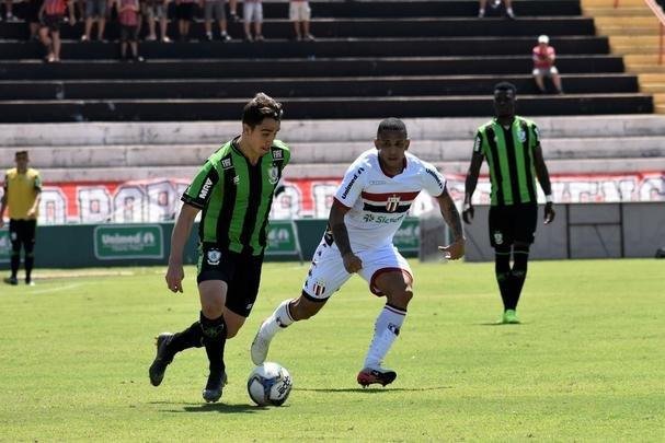 Fotos do empate por 0 a 0 entre Botafogo-SP e Amrica, em Ribeiro Preto, pela Srie B do Brasileiro