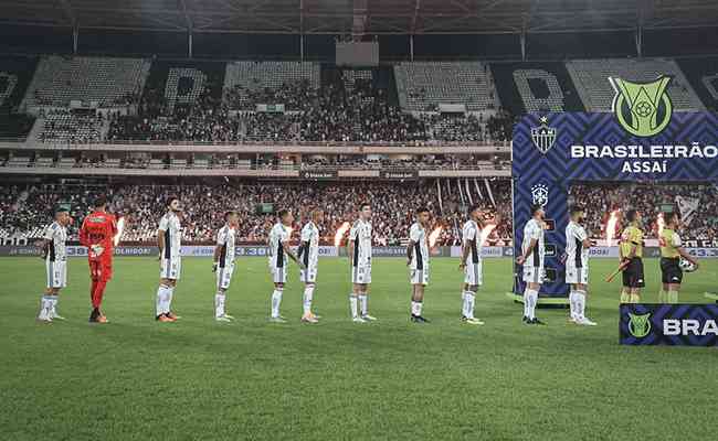 Atlético venceu o Botafogo por 1 a 0 no domingo (18) e ganhou duas posições