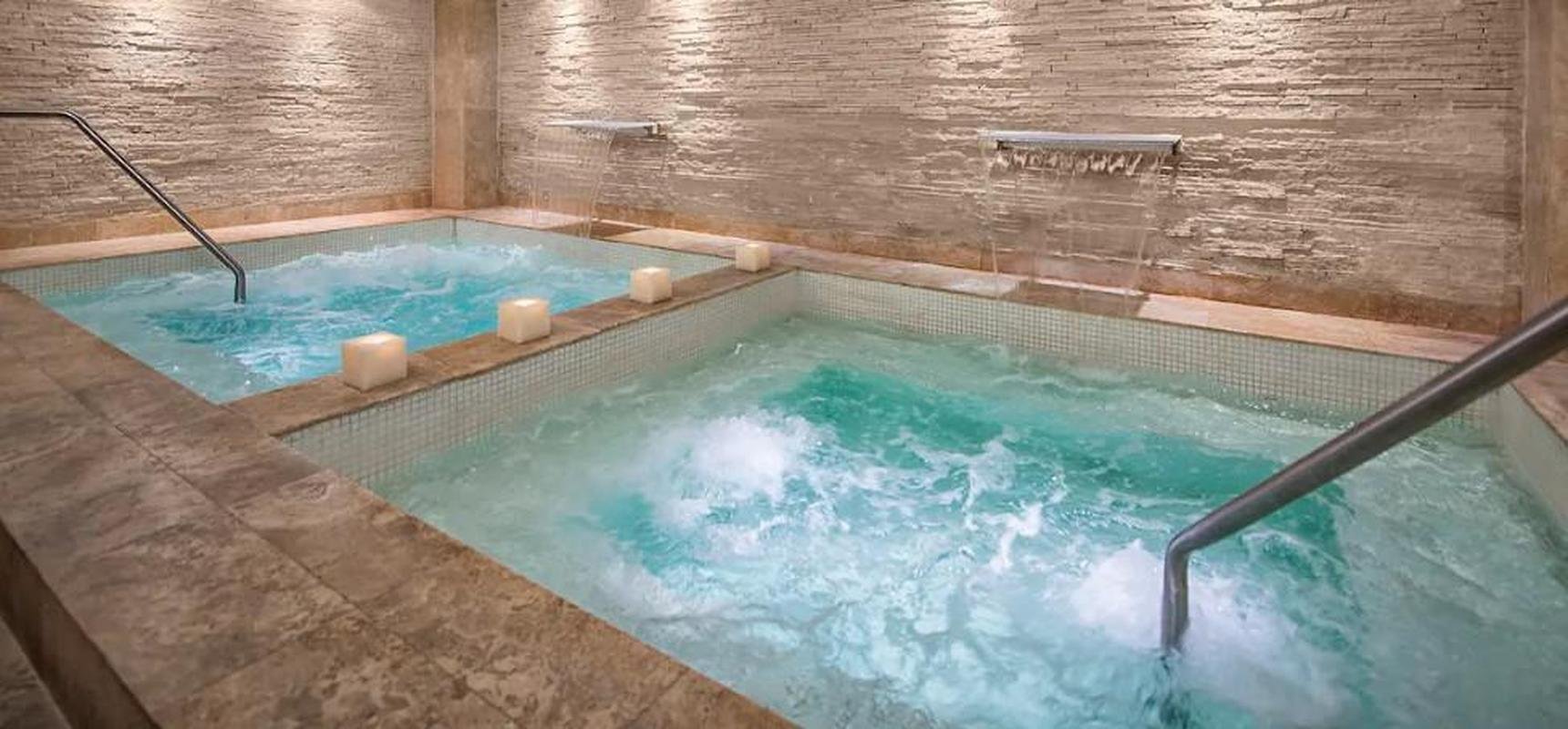 Galo est hospedado no Hilton Colon Guayaquil, localizado em uma regio nobre da cidade litornea no Equador; acomodao quatro estrelas tem estrutura de ponta