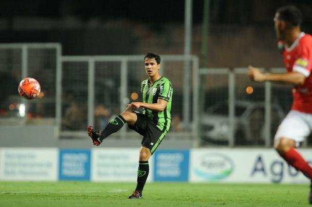 Fotos de Amrica x Tupynambs, no Independncia, pela nona rodada do Campeonato Mineiro