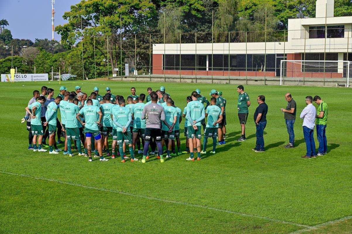 Em preparao para enfrentar o Corinthians no prximo domingo (18/9), o Amrica treinou nesta tera-feira (13/9)