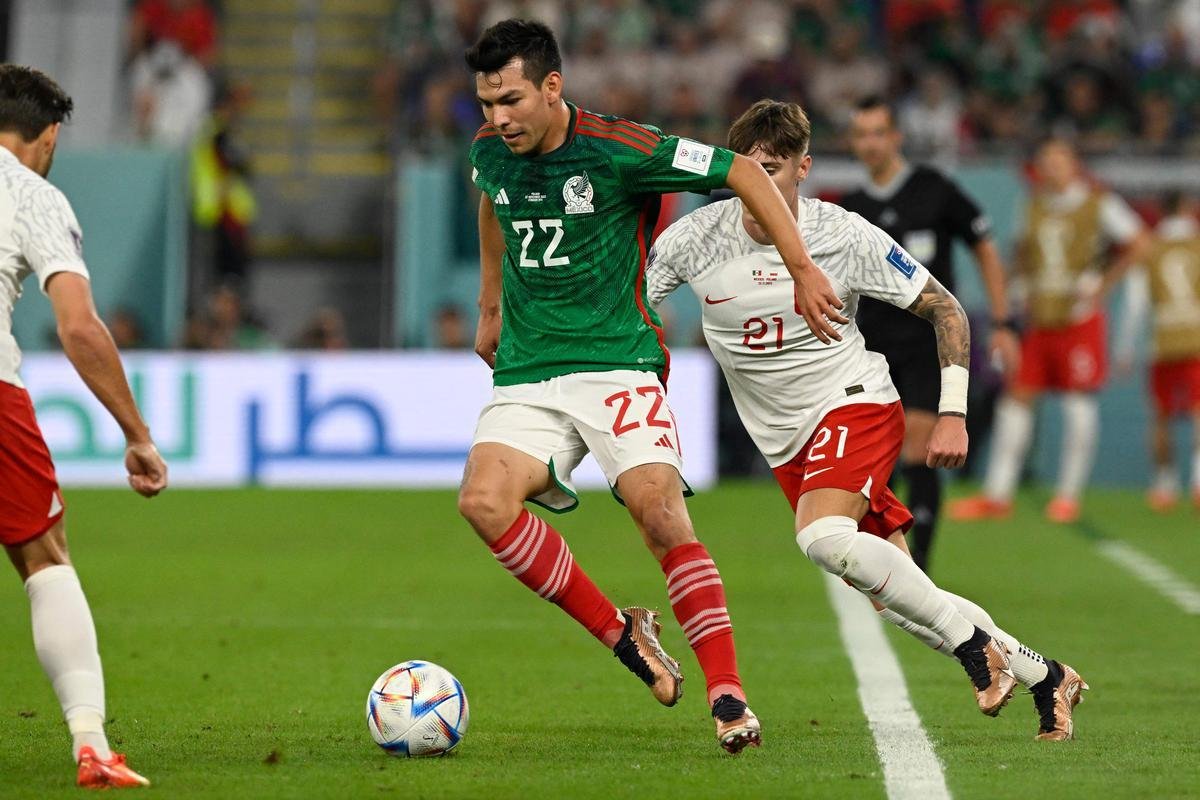 Imagens do jogo entre Mxico e Polnia, pelo Grupo C da Copa do Mundo.