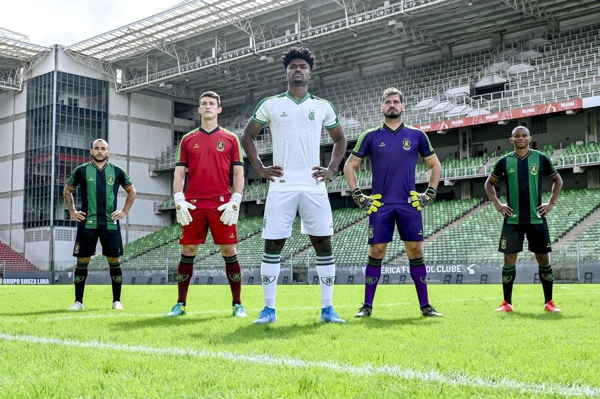 Fotos dos novos uniformes do Amrica
