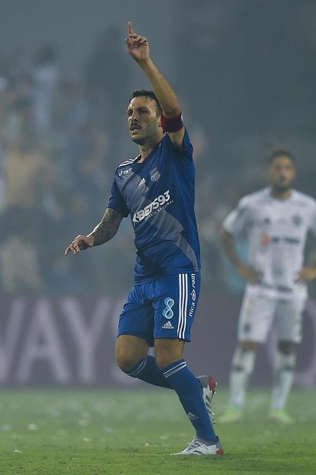 Sebastin Rodrguez empatou o jogo para o Emelec em cobrana de pnalti: 1 a 1