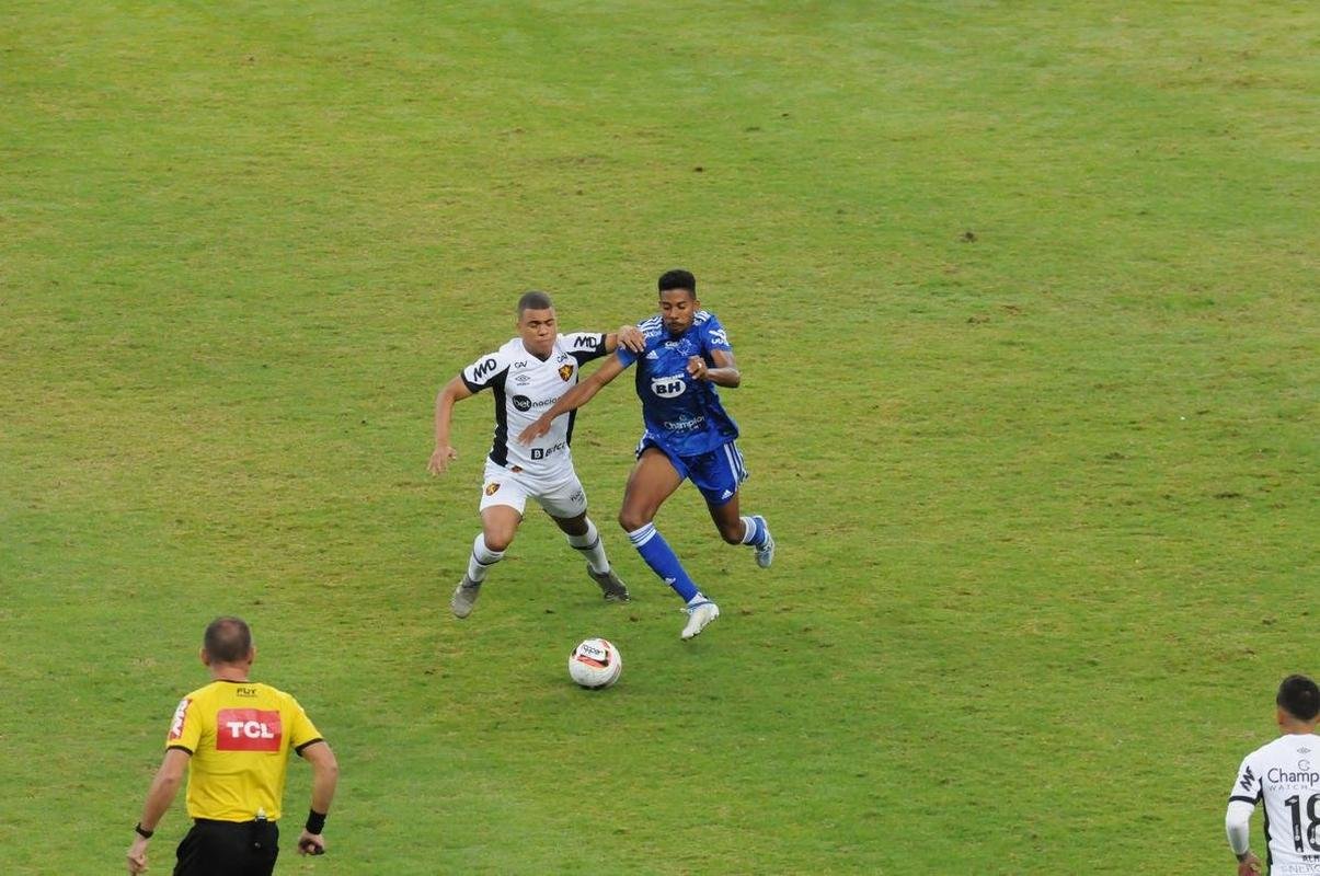 Fotos do jogo entre Cruzeiro e Sport, no Mineiro, em Belo Horizonte, pela 15 rodada da Srie B do Campeonato Brasileiro (28/6/2022)
