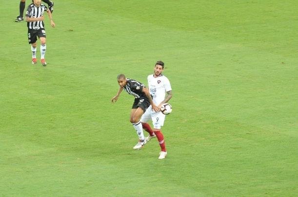 Fotos do duelo entre Atltico e Cerro Porteo, no Mineiro, pelo Grupo E da Copa Libertadores