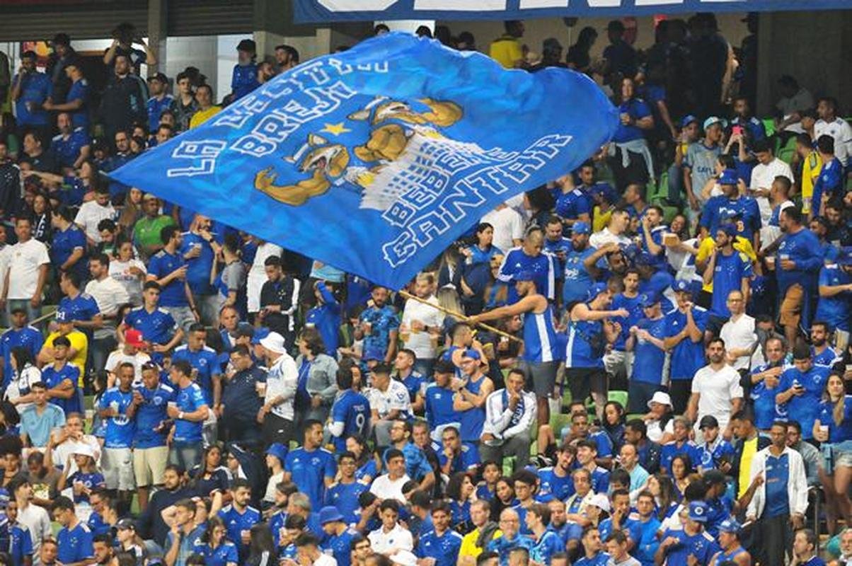 Torcida do Cruzeiro no jogo contra o Nutico, no Independncia, pela 26 rodada da Srie B do Campeonato Brasileiro de 2022