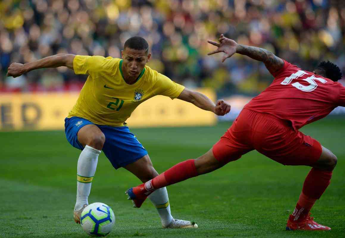 Brasil e Panam se enfrentaram no Estdio do Drago, em Porto, Portugal