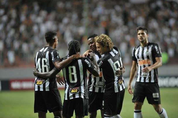 Veja fotos do jogo Atltico x URT