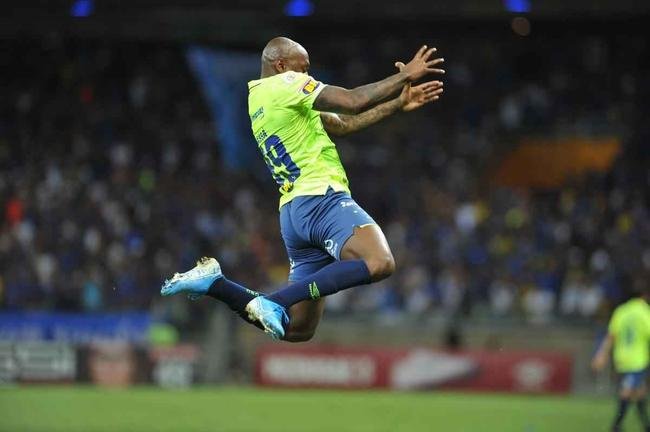 Cruzeiro estreou terceiro uniforme, o ltimo produzido pela Umbro