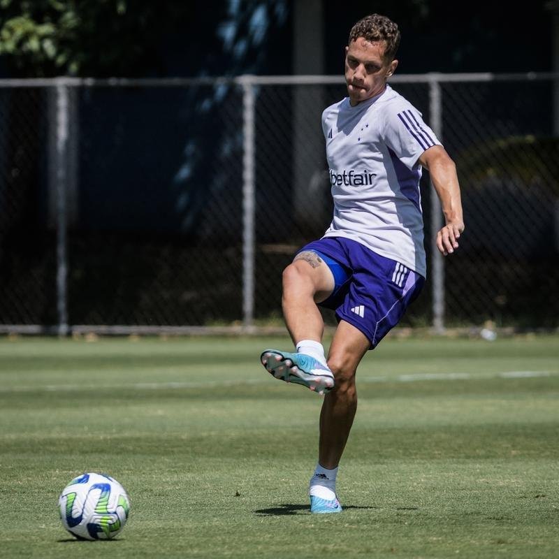 O Cruzeiro treinou nesta quarta-feira (5/4), na Toca da Raposa II, em Belo Horizonte