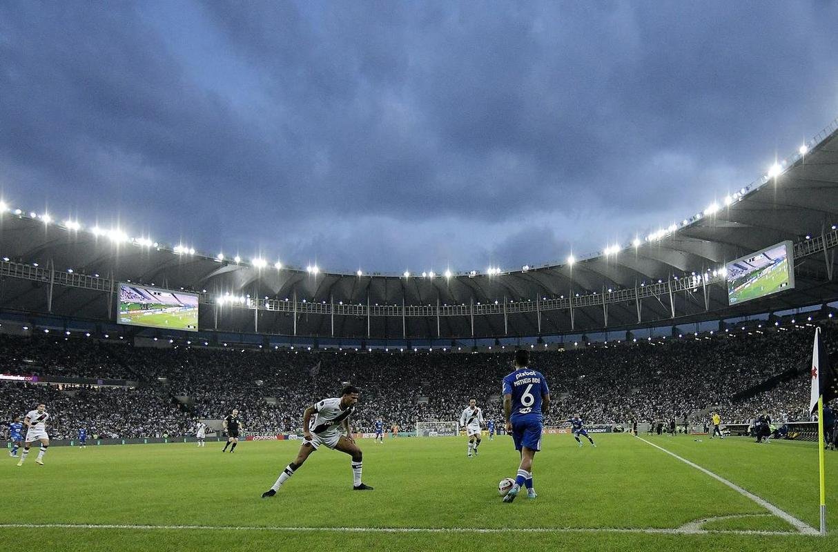 Fotos do jogo entre Vasco e Cruzeiro, no Maracan, pela Srie B do Brasileiro