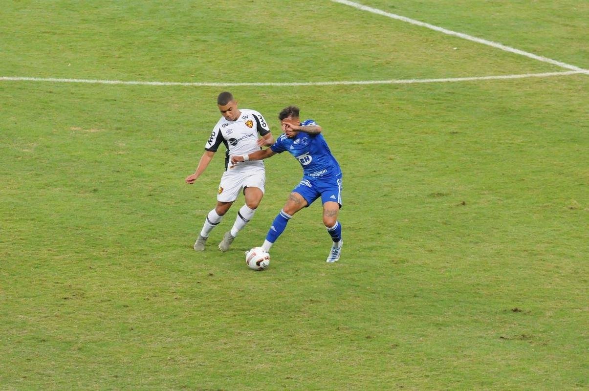 Fotos do jogo entre Cruzeiro e Sport, no Mineiro, em Belo Horizonte, pela 15 rodada da Srie B do Campeonato Brasileiro (28/6/2022)